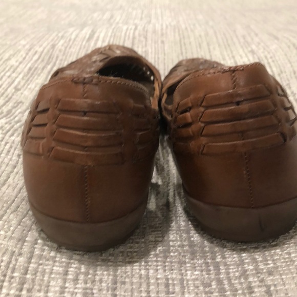 Rarely worn woven sandals - Picture 4 of 4